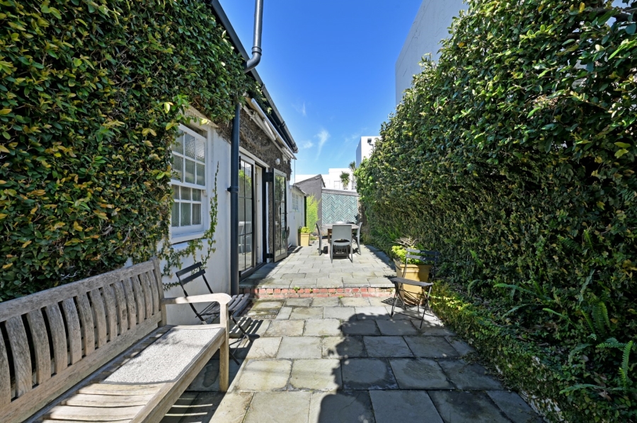 2 Bedroom Property for Sale in Newlands Western Cape
